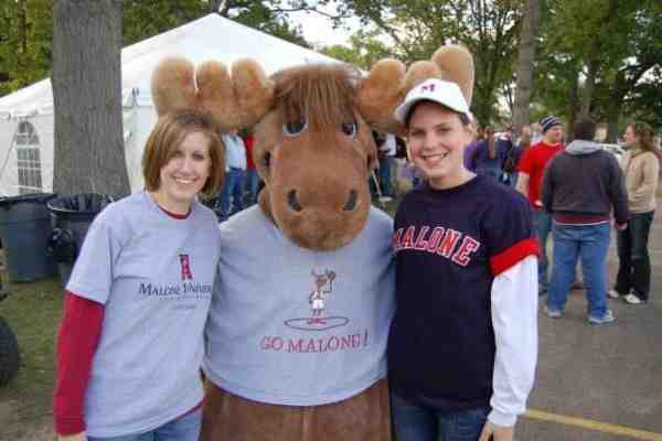 Ashley Lines and Jessie Barbarich